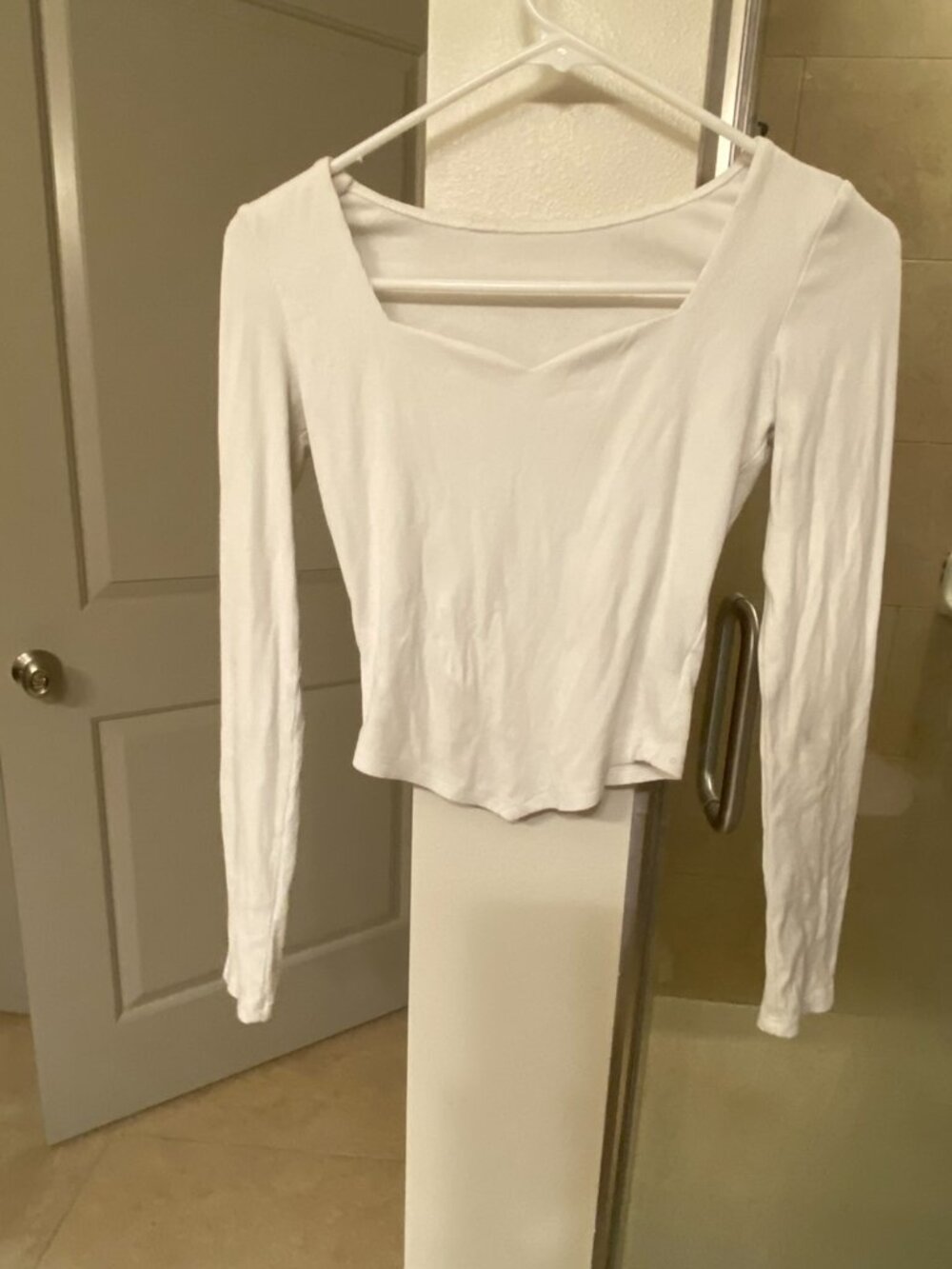 Dazy Womens White Long Sleeve Crop Top Size Medium